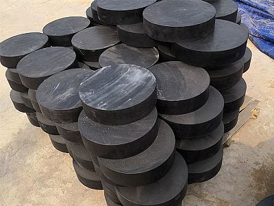 中卫板式橡胶支座由若干层橡胶片与薄钢板经加压硫化